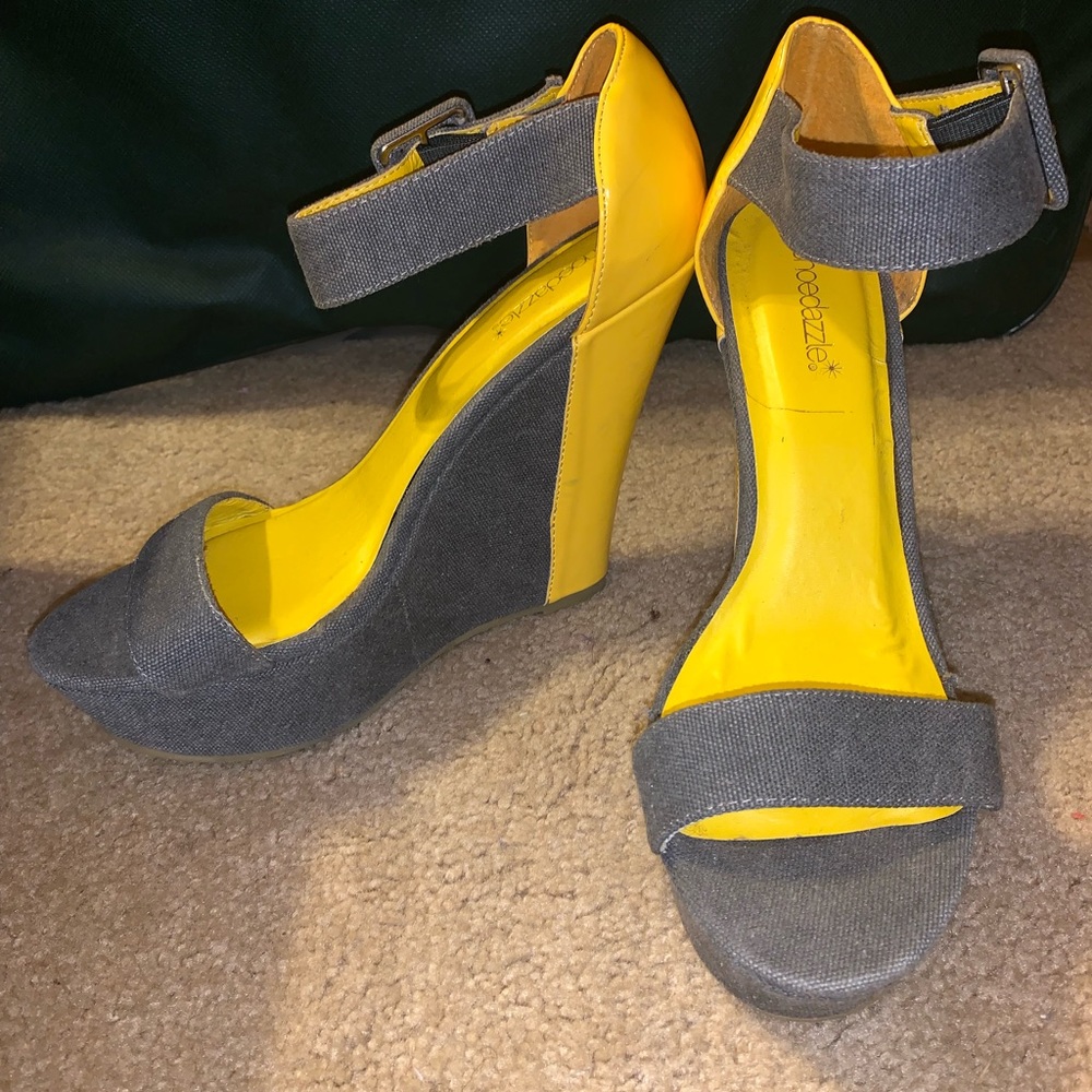 Wedge heels